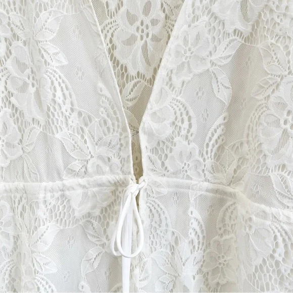 Show Me Your Mumu Lace Roxy Romper Size Large - Picture 8 of 8